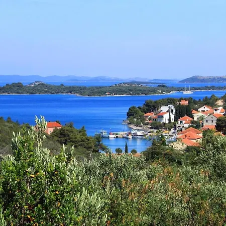 Holiday home Secluded Fisherman's Zman, Dugi Otok - 19000